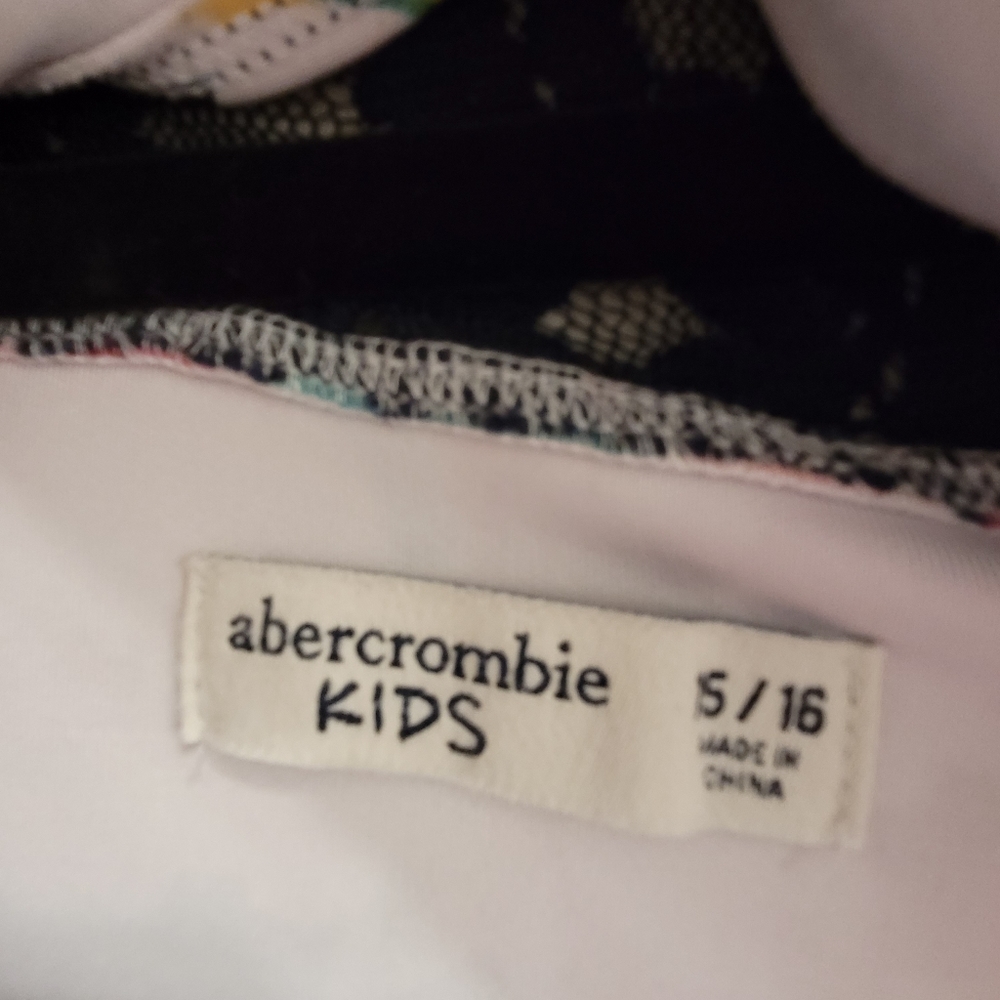 Abercrombie Kids Black Floral Dress Size 15/16 - Picture 8 of 8